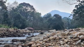 PONMUDI DALE. HOMESTAY